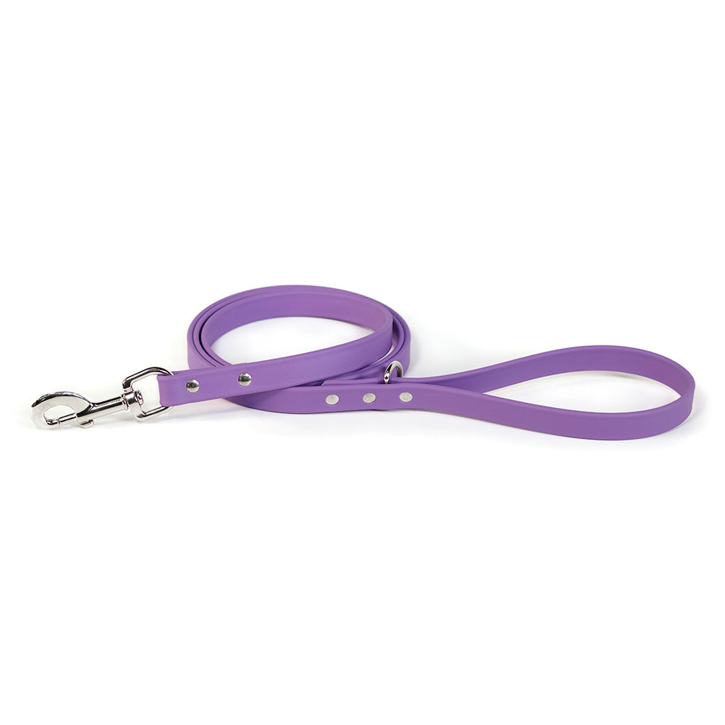 Lilac waterproof dog leash with metal swivel clasp and D-ring handle loop