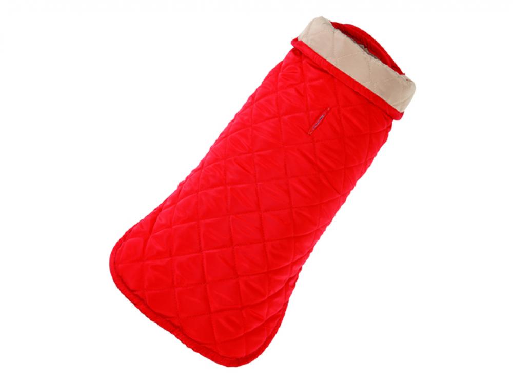 Diamond-quilted dog coat in bright red with beige collar trim