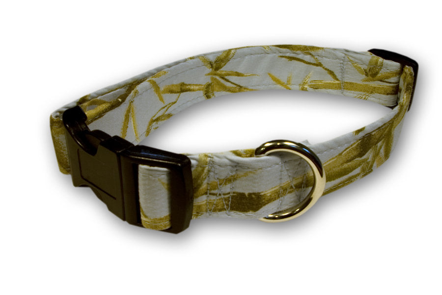 Elmo's Closet bamboo print dog collar with black buckle and metal D-ring, green/white