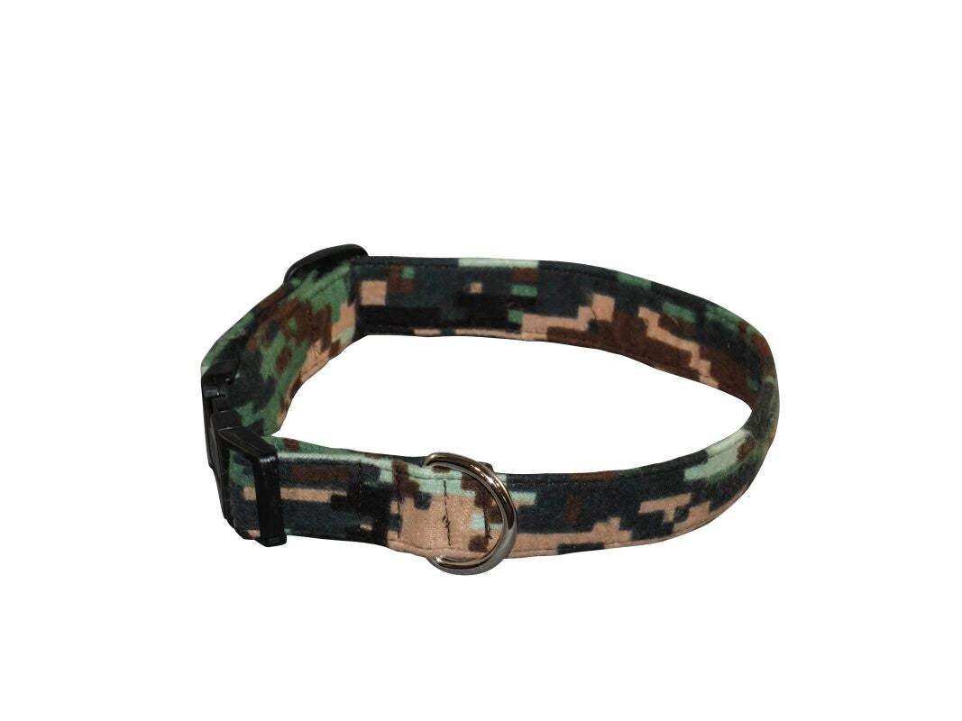 Camouflage dog collar with metal buckle